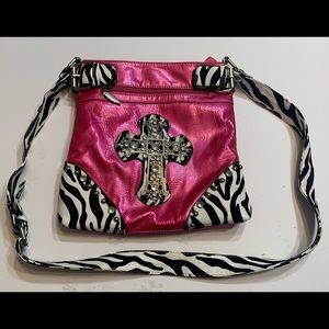 WESTERN FASHION PURSE ZEBRA/PINK SHOULDER BAG COWGIRL ASSCSSORIES CROSS BLING